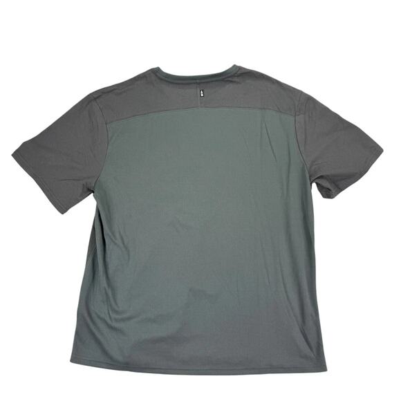 Bass Outdoor Men's Short Sleeve Pocket Crewneck T-Shirt, Forged Iron, Size Small - Picture 2 of 3